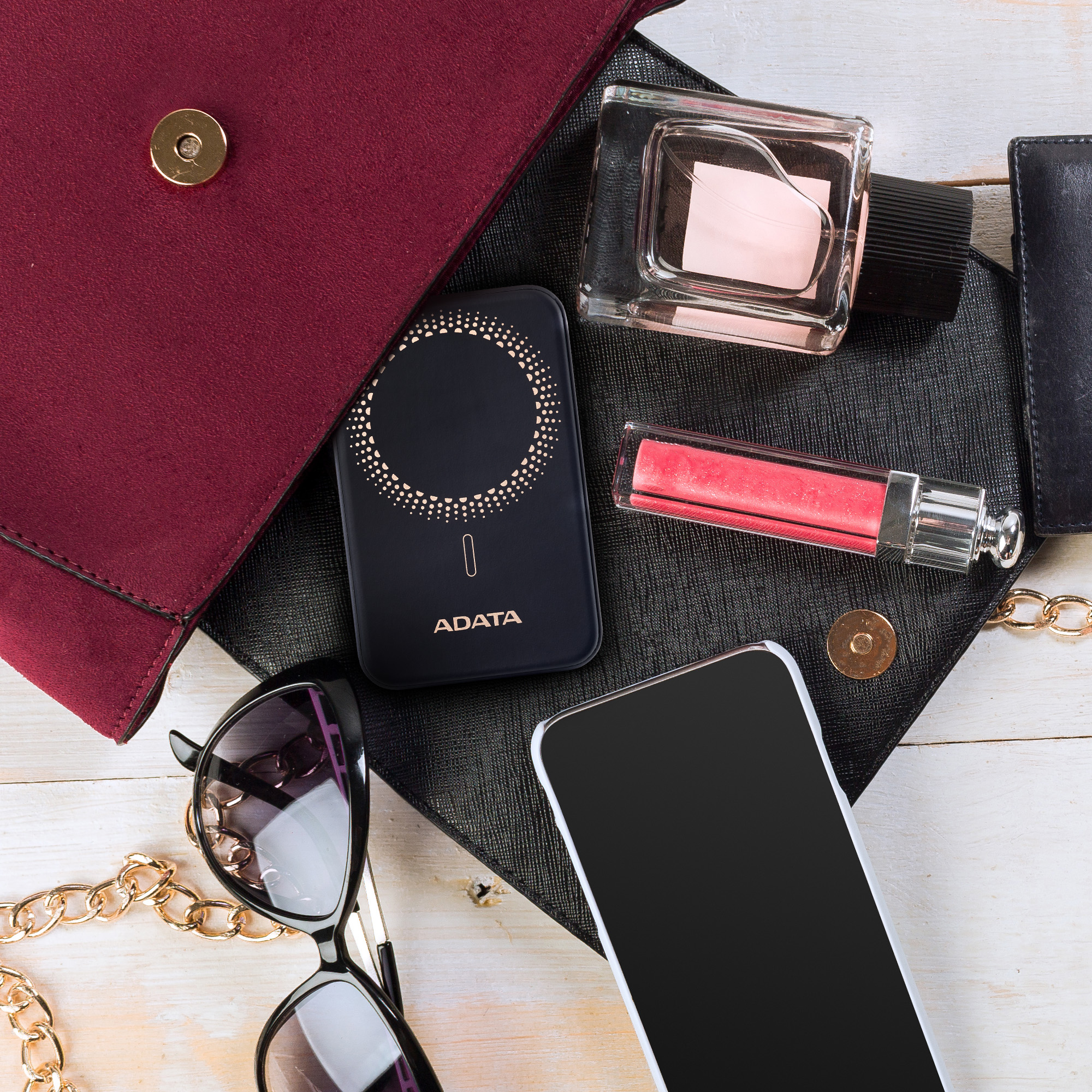 Power Bank ADATA Magnetic R050 black - obrazek 7