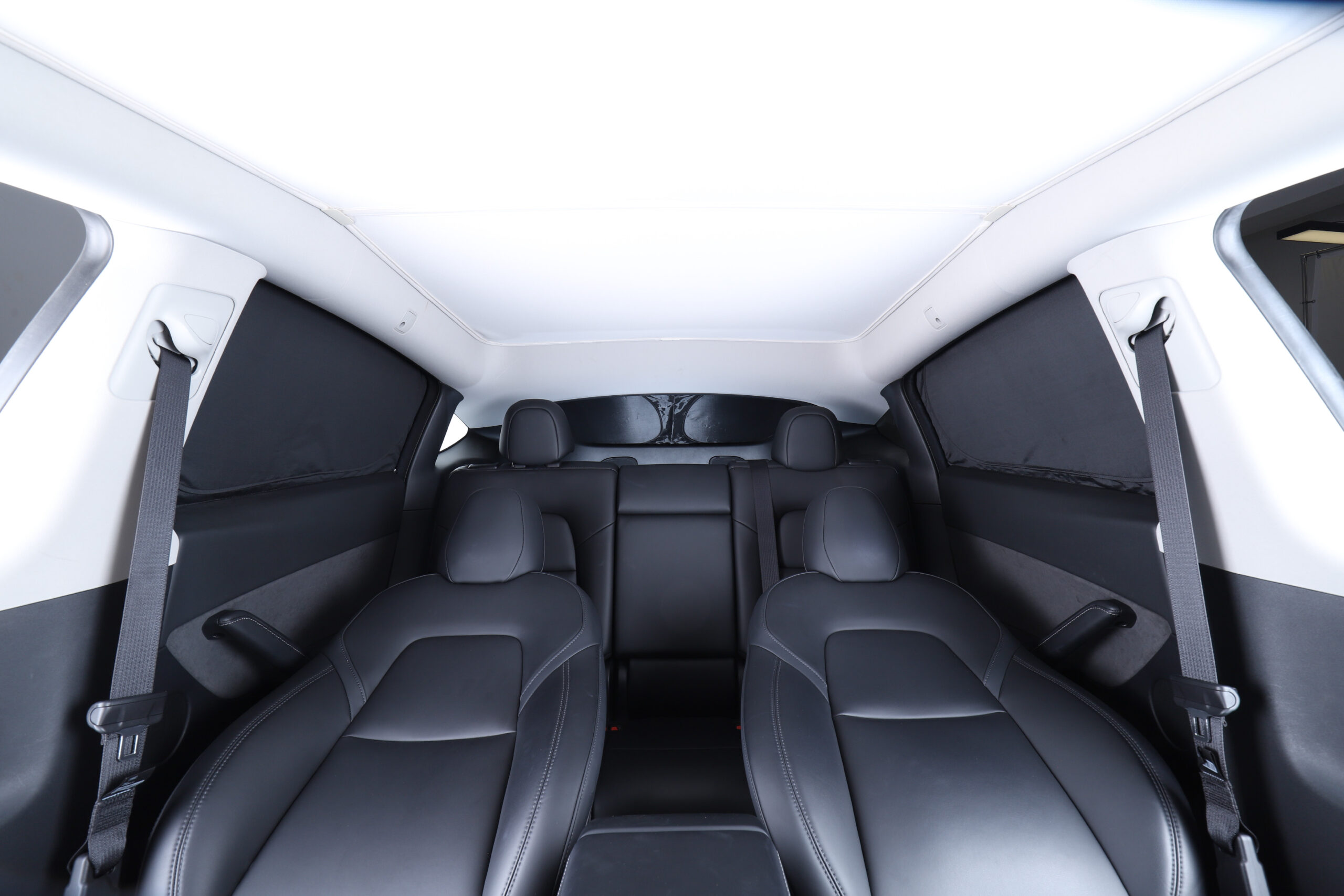 Sunshades for Tesla Model Y side window privacy Elvix - obrazek 2