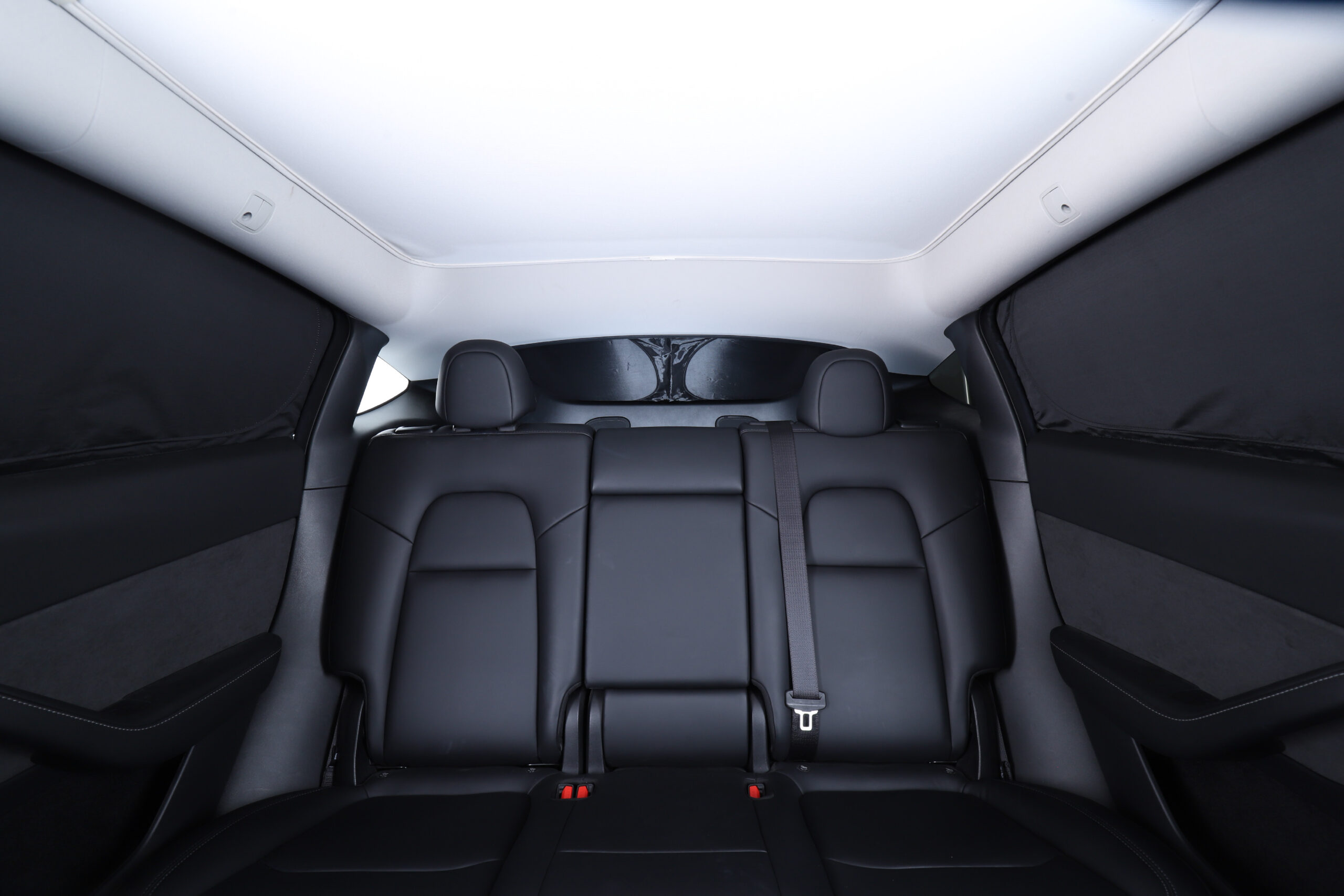 Sunshades for Tesla Model Y side window privacy Elvix - obrazek 3